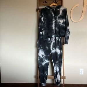 Altar’d State jogger/hoody set size Medium
